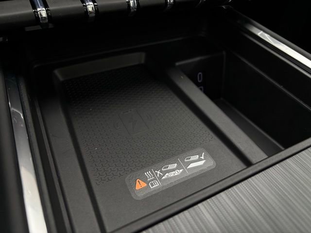 New 2026 GMC Acadia Elevation w/ Elevation Premium Package image 32