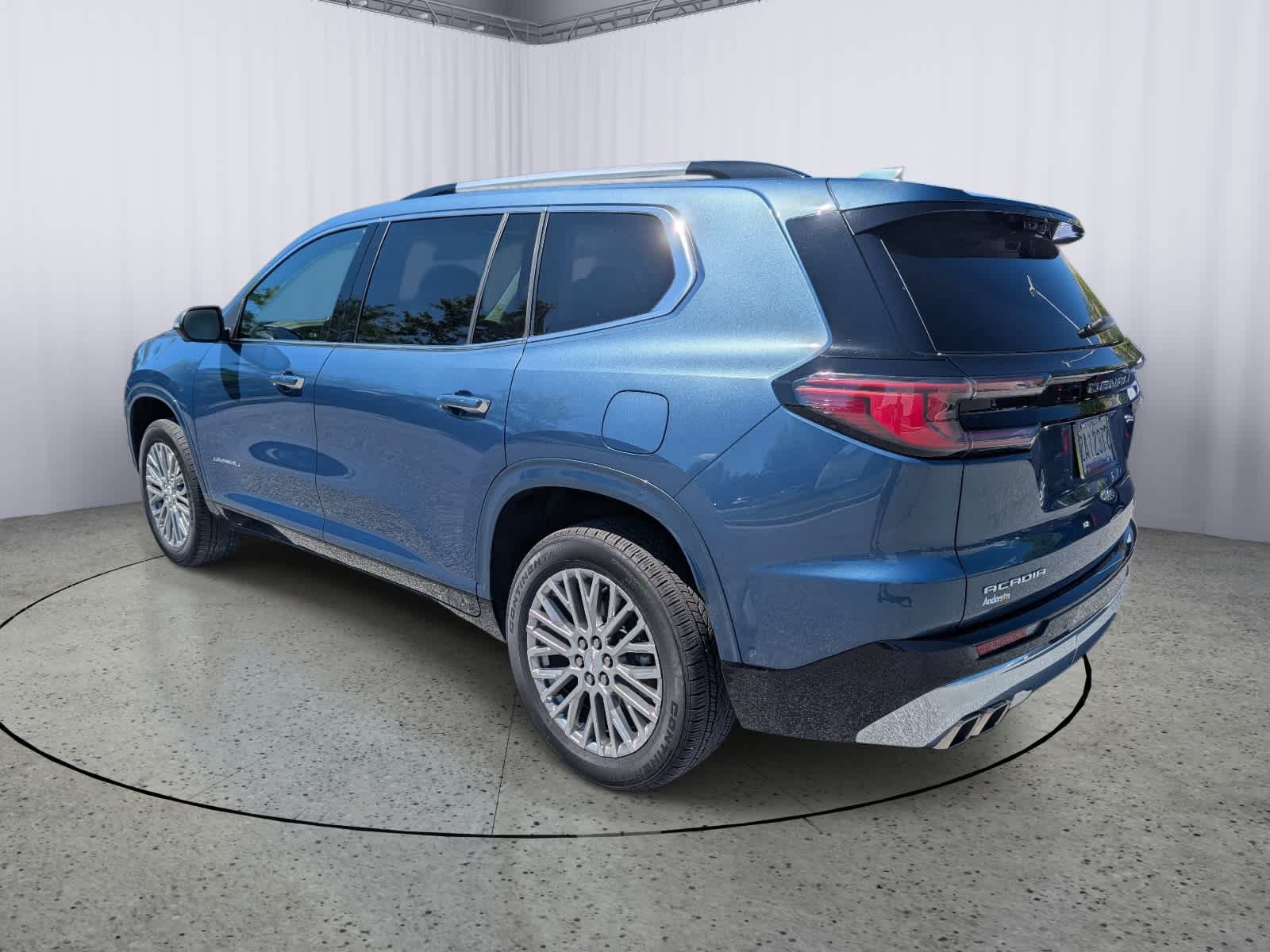 Used 2025 GMC Acadia Denali w/ Super Cruise Package FWD image 4