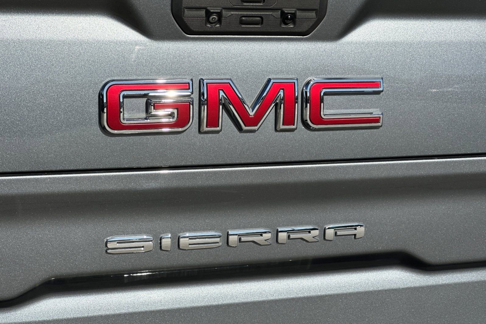 Used 2019 GMC Sierra 1500 SLT w/ SLT Premium Plus Package AWD/4WD image 26