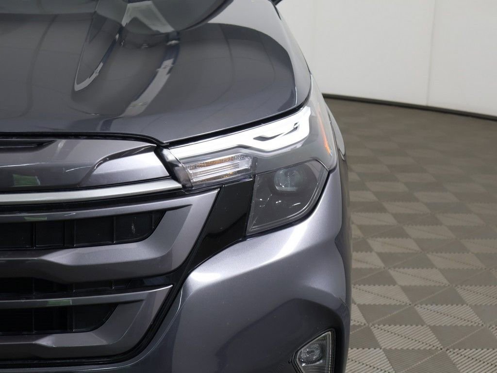 Used 2025 Subaru Forester Premium w/ Protection Package AWD/4WD image 14