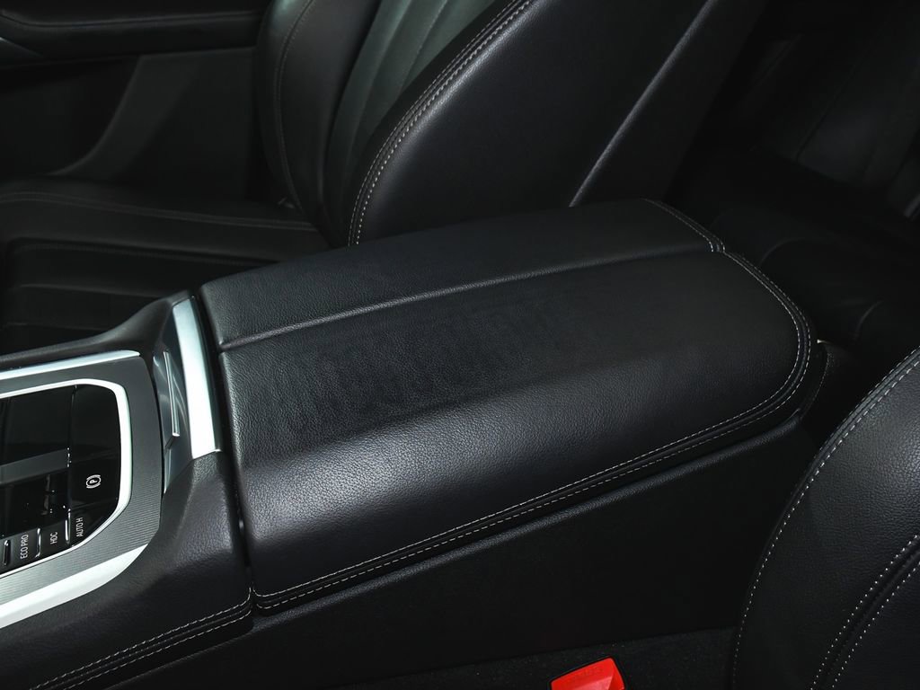 Used 2022 BMW X6 xDrive40i w/ Executive Package image 52