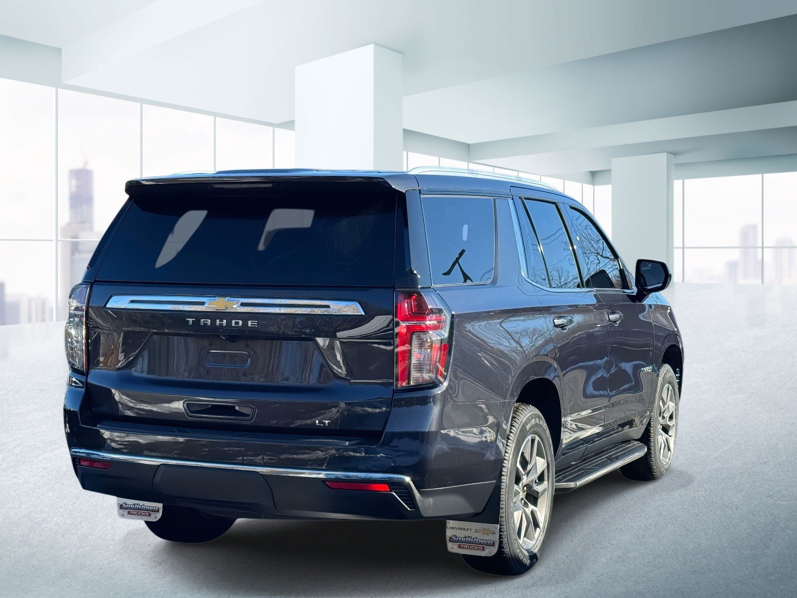 Used 2023 Chevrolet Tahoe LT AWD/4WD image 3