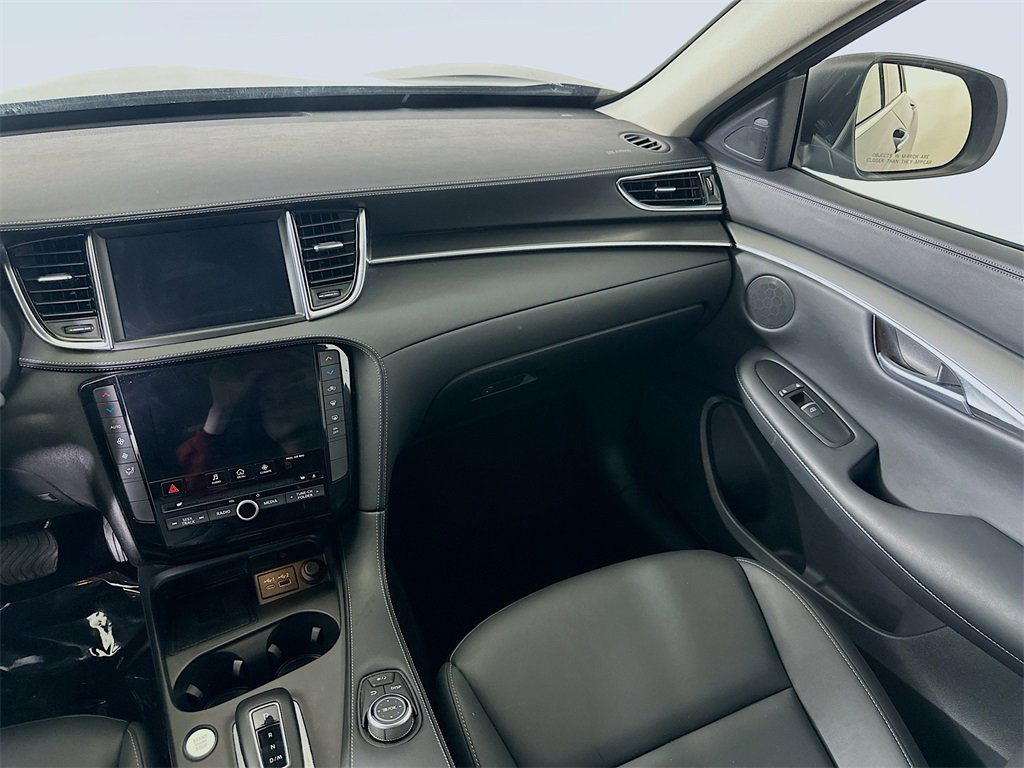 Used 2025 INFINITI QX50 Pure image 19