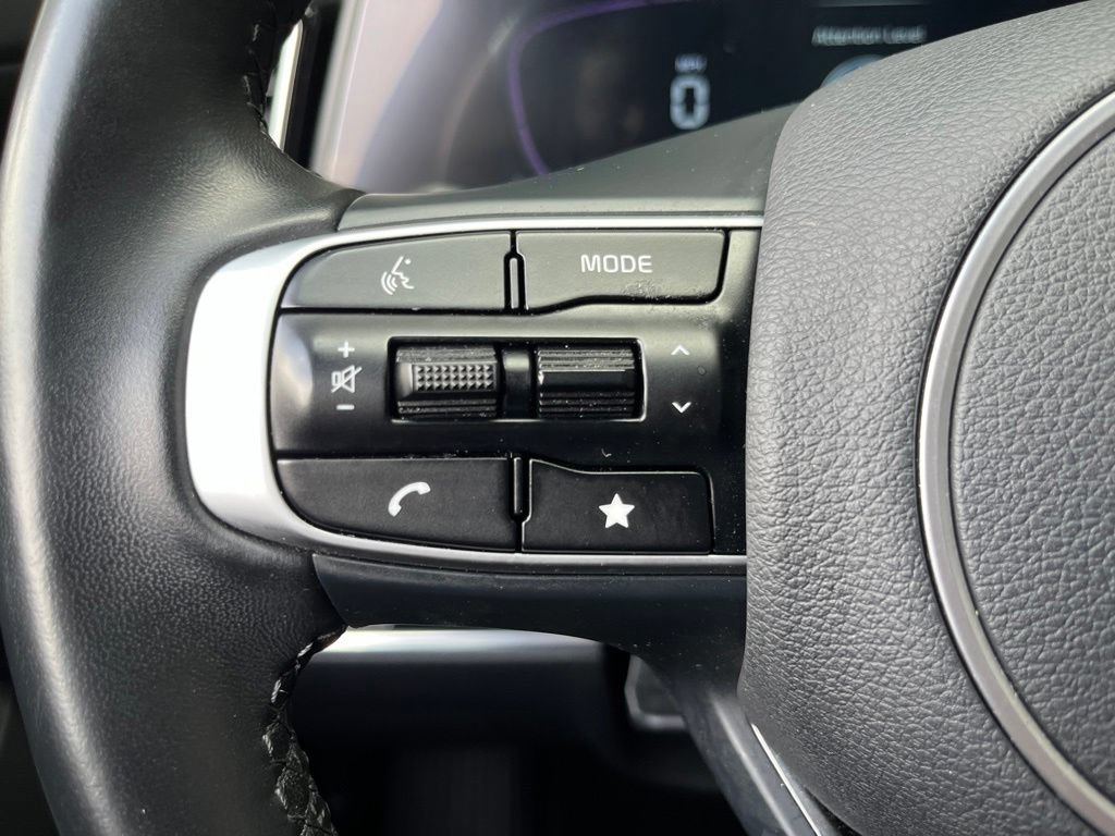 Used 2025 Kia Sportage EX FWD image 23