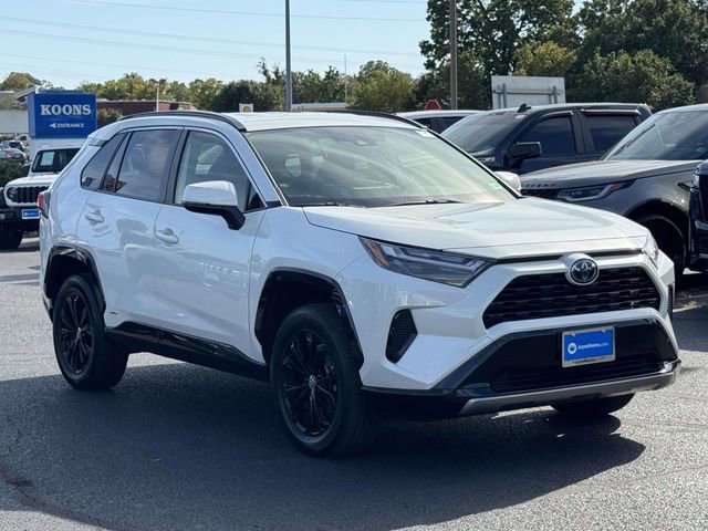 Used 2022 Toyota RAV4 SE w/ SE Grade Weather Package