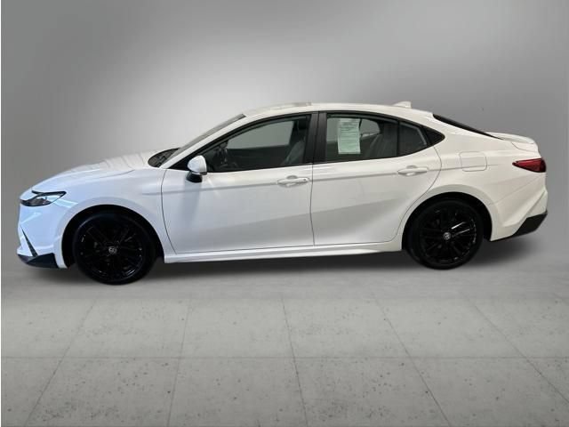 Used 2025 Toyota Camry SE w/ Convenience Package AWD/4WD image 2