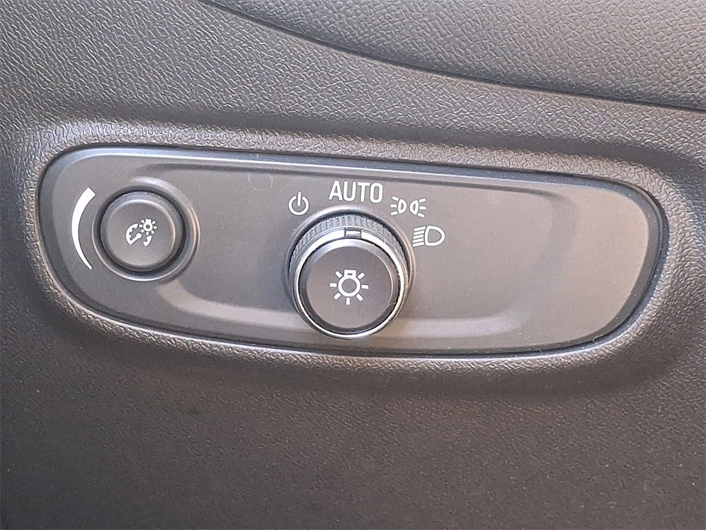 Used 2022 Chevrolet Equinox LT image 23