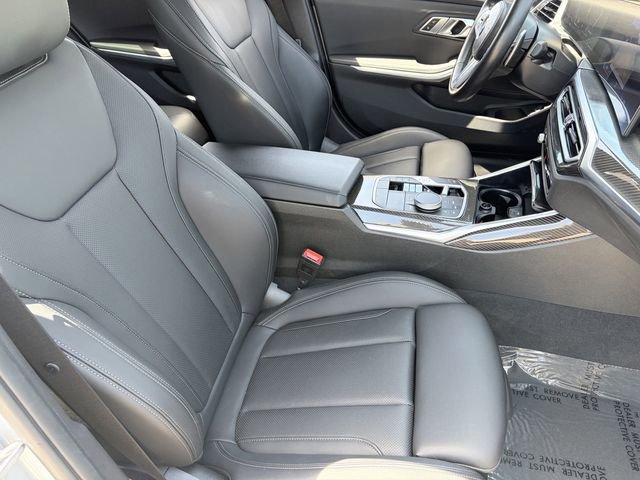Used 2023 BMW M340i RWD image 11
