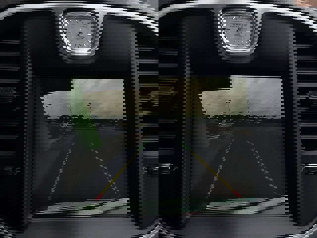 Used 2020 Chrysler 300 Limited image 8