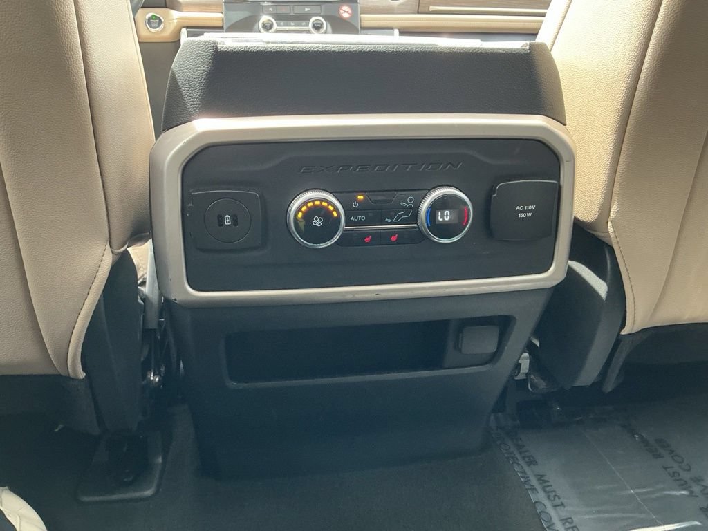 Used 2024 Ford Expedition Limited AWD/4WD image 26
