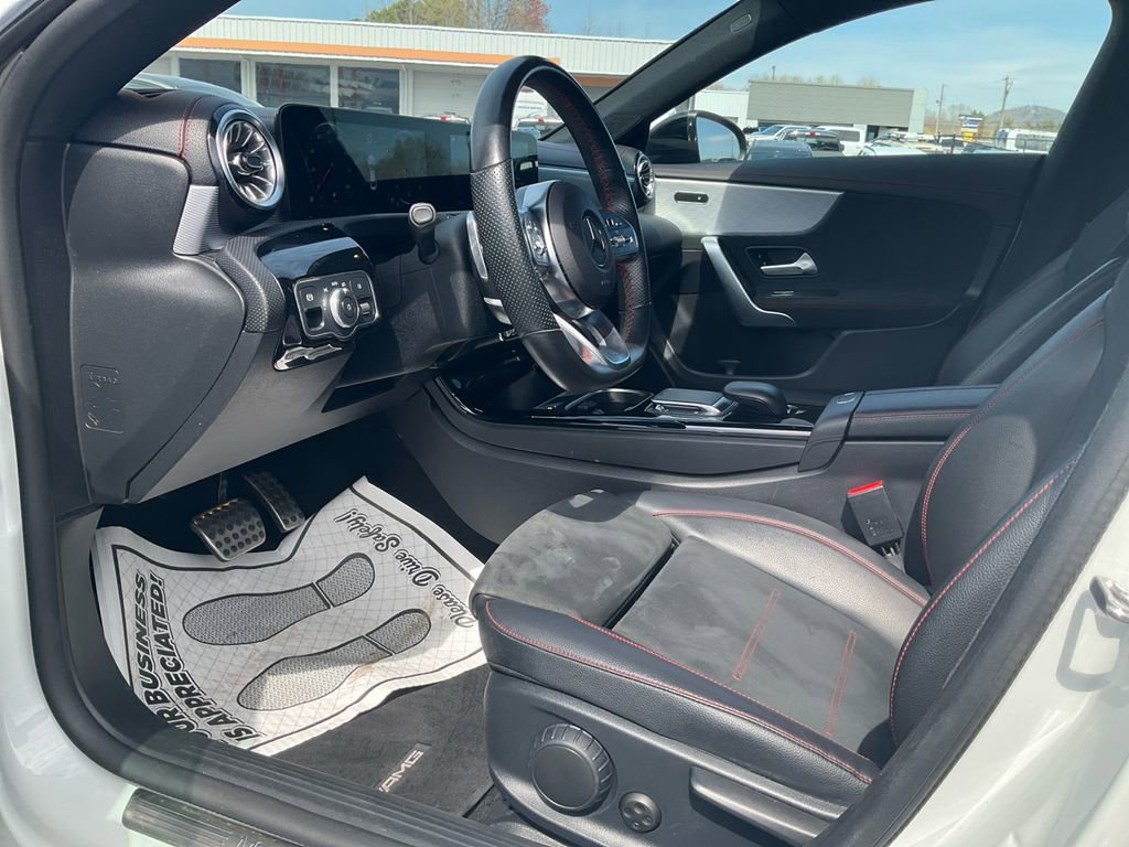 Used 2022 Mercedes-Benz CLA 250 image 15