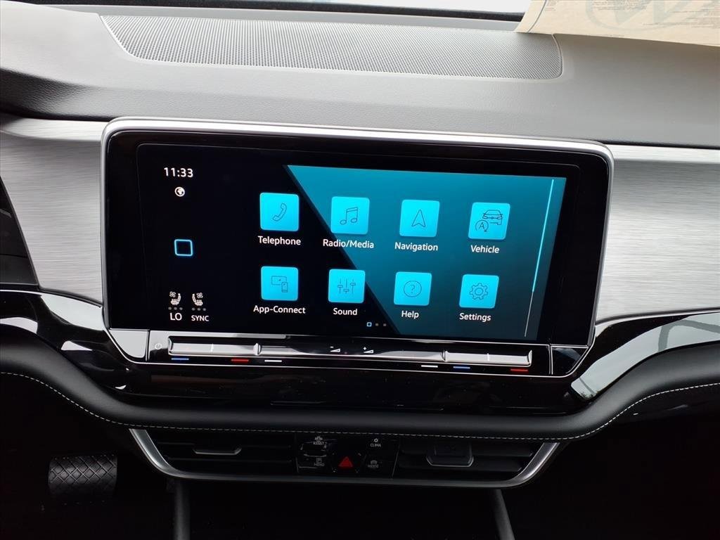 New 2026 Volkswagen Atlas Cross Sport SE image 19