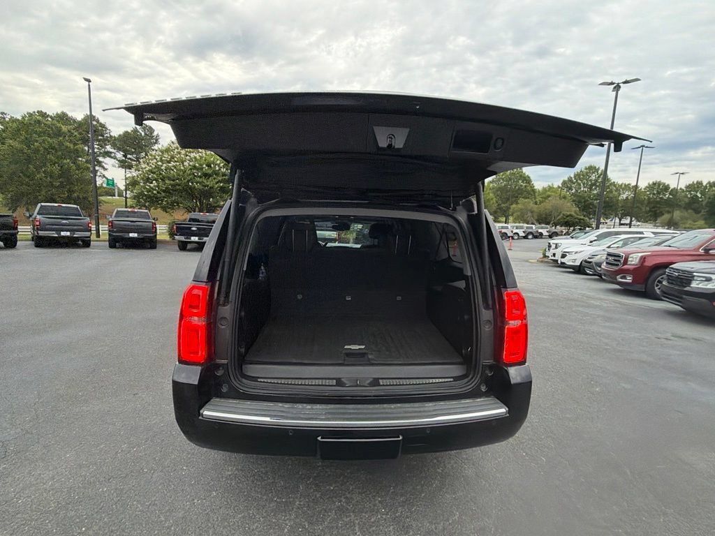 Used 2015 Chevrolet Suburban LTZ RWD image 23