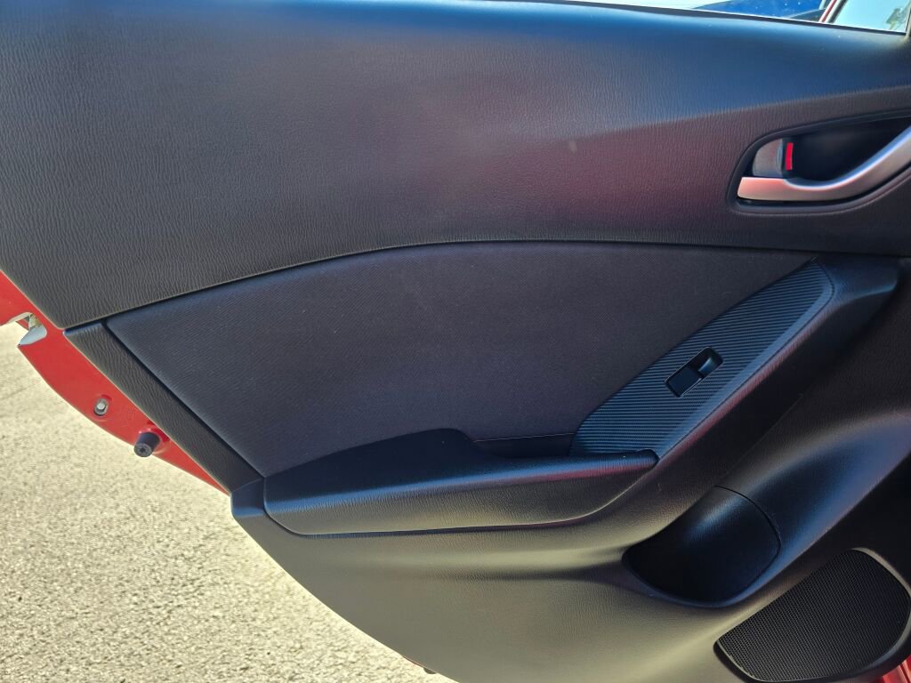 Used 2014 MAZDA MAZDA3 i Touring image 20