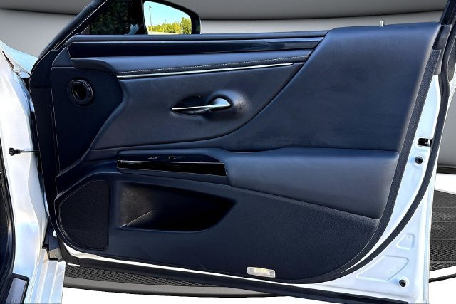 Used 2023 Lexus ES 350 w/ Accessory Package (Z2) FWD image 29