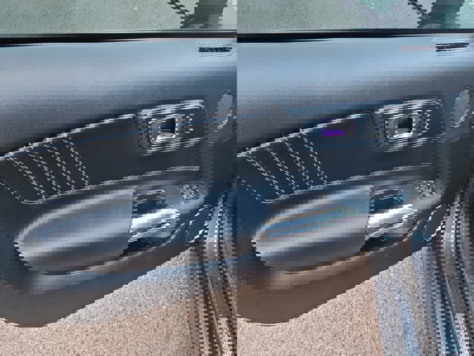 Used 2020 Ford Mustang Premium image 13