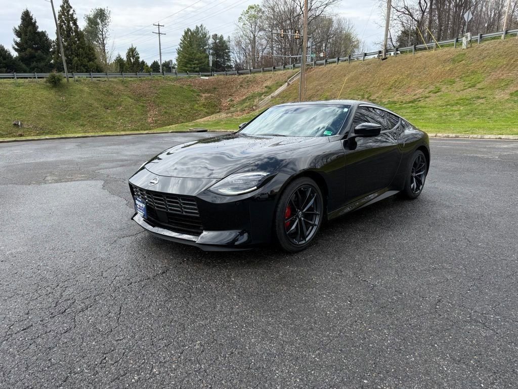 Used 2024 Nissan Z Performance w/ Floor Mat Package image 3