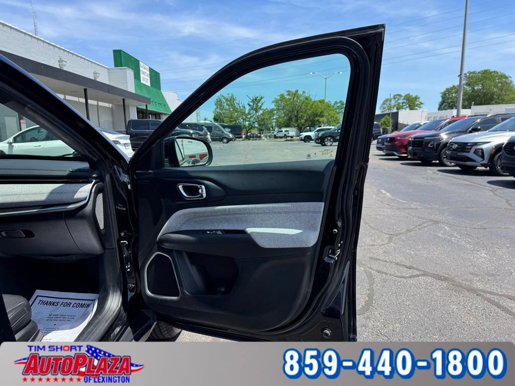 Used 2024 Jeep Compass Latitude AWD/4WD image 56