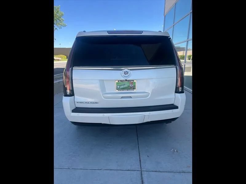 Used 2015 Cadillac Escalade Premium RWD image 6