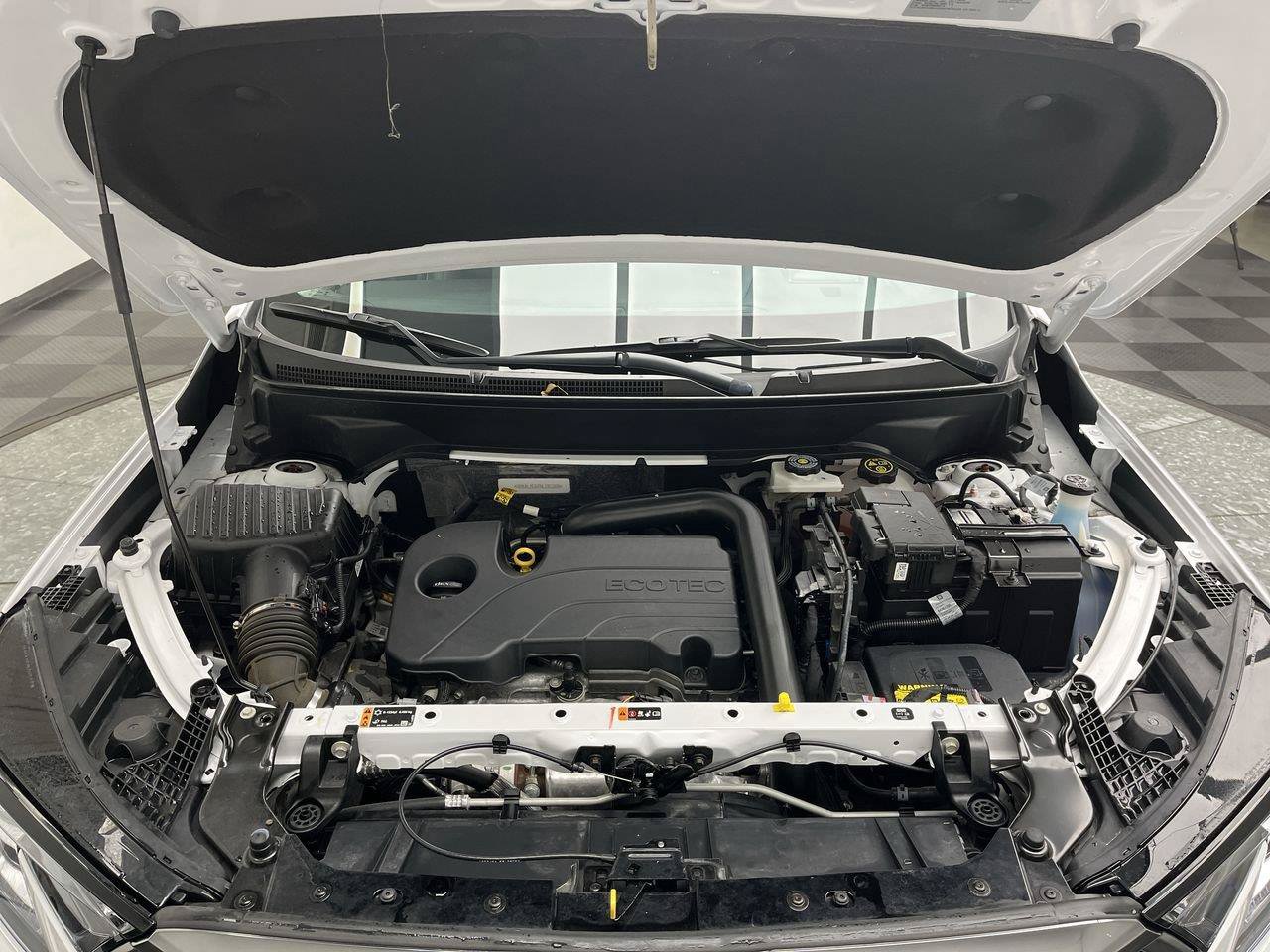 Certified 2024 GMC Terrain AT4 w/ Tech Package AWD/4WD image 29
