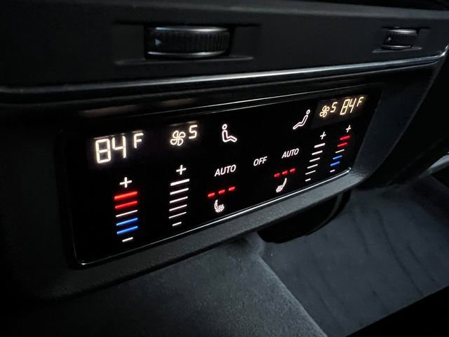 Used 2020 Audi Q8 Prestige image 20