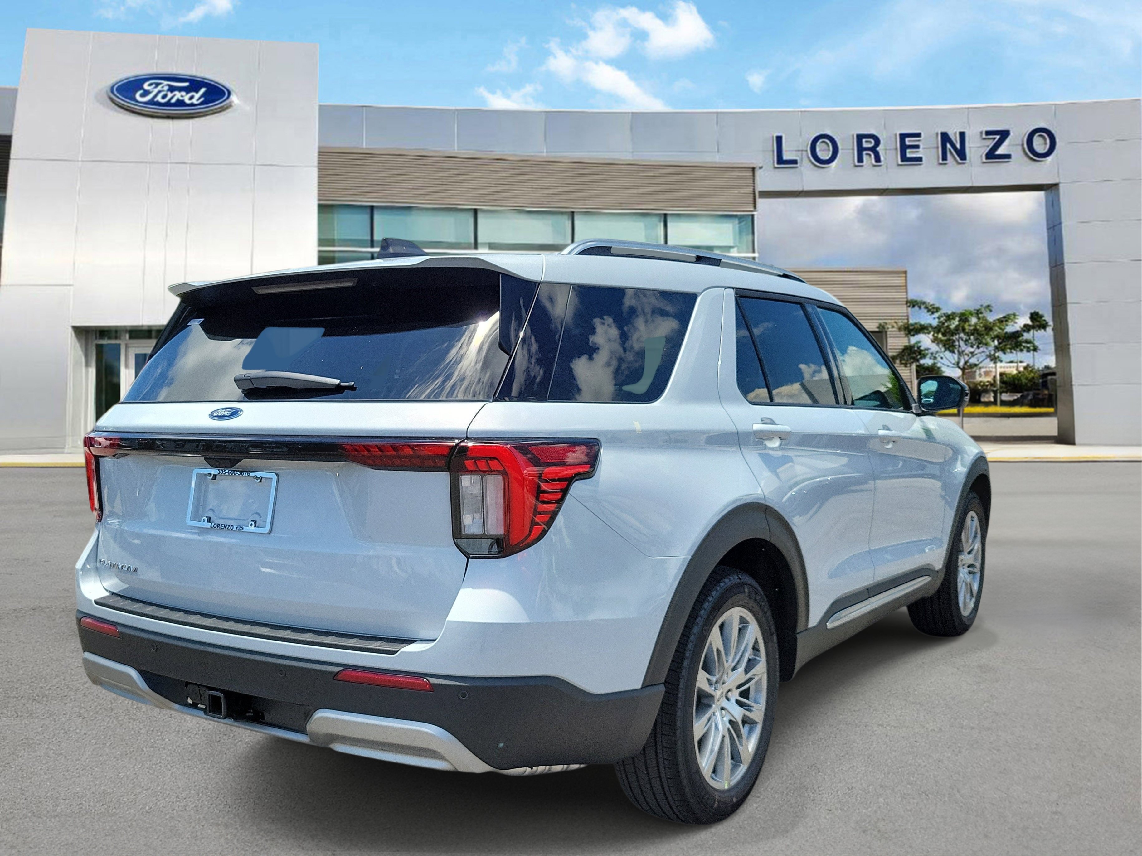 New 2026 Ford Explorer Platinum RWD image 4