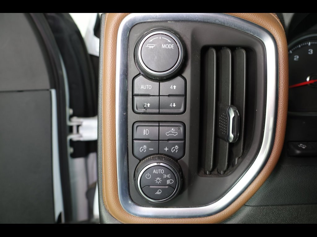 Used 2022 Chevrolet Silverado 2500 High Country w/ Z71 Off-Road Package image 16