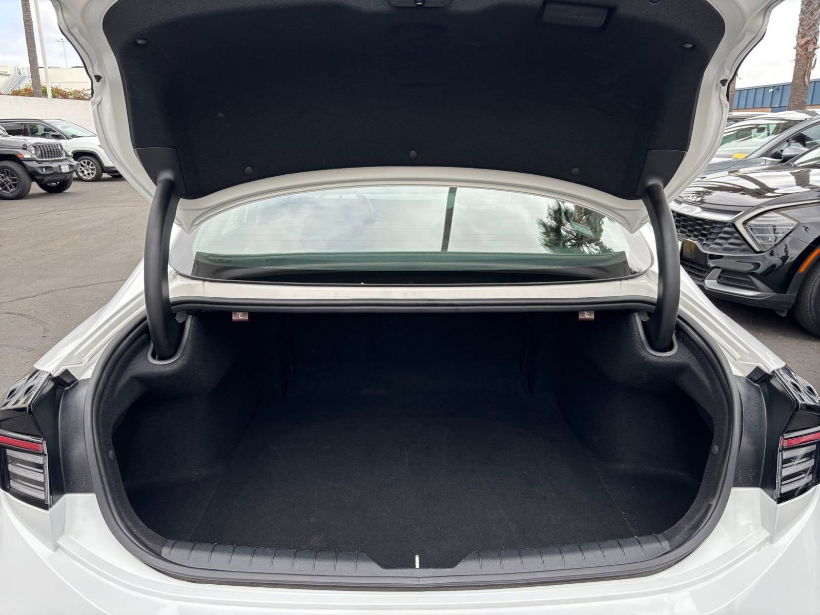 Used 2025 Hyundai Sonata SEL FWD image 31