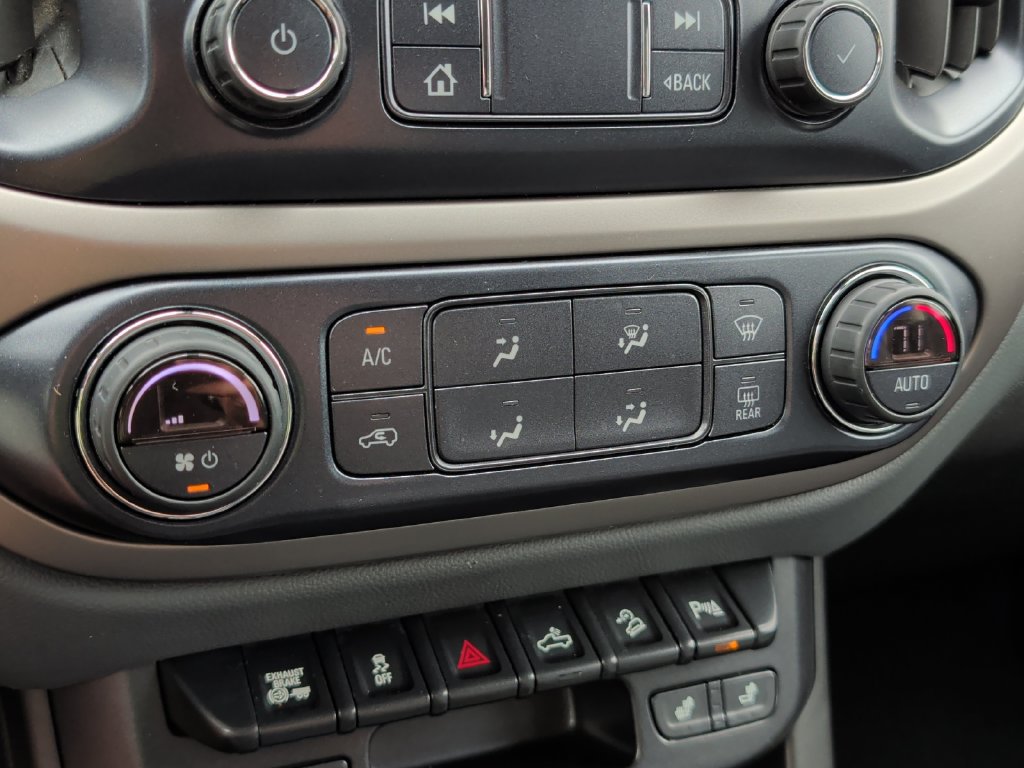 Used 2019 Chevrolet Colorado Z71 AWD/4WD image 23