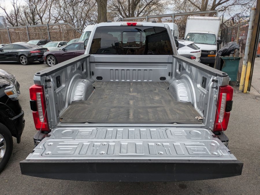 Used 2023 Ford F250 Lariat image 15