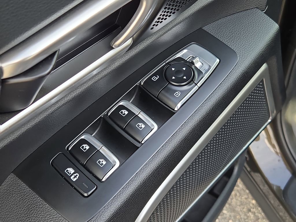 Certified 2023 Kia Telluride S image 16