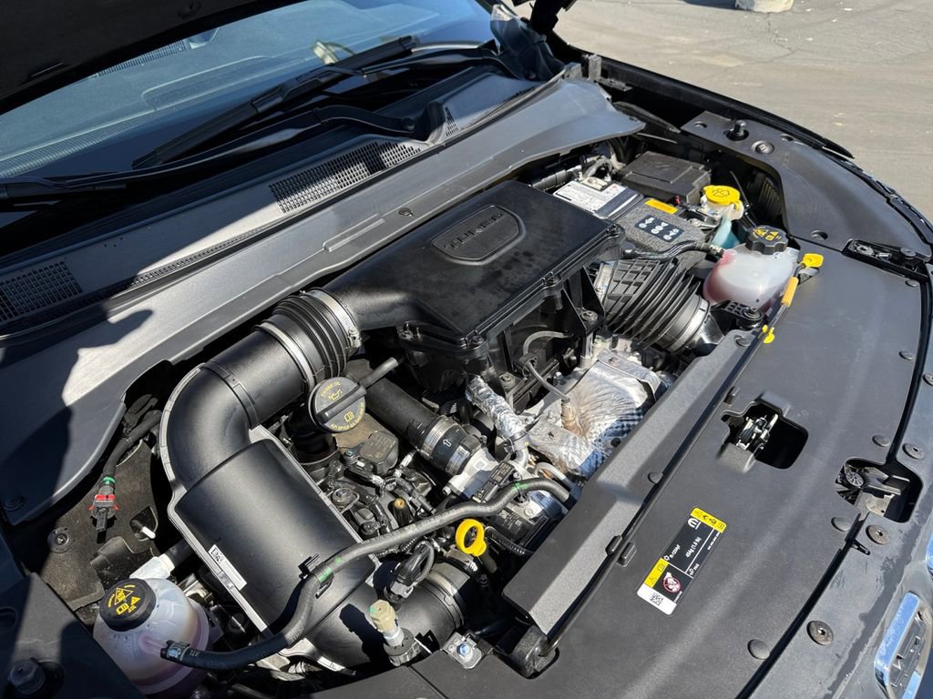 Used 2025 Jeep Compass Latitude image 20