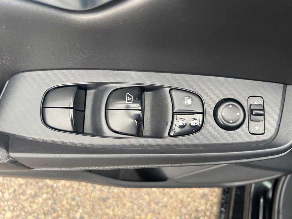 Used 2020 Nissan Sentra SV image 46