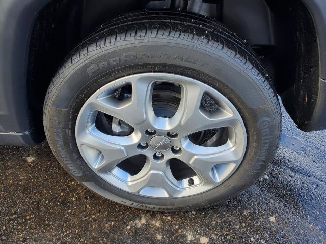 Used 2022 Jeep Compass Limited image 28