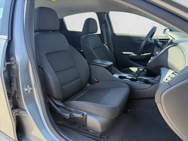 Used 2025 Chevrolet Malibu LT FWD image 13