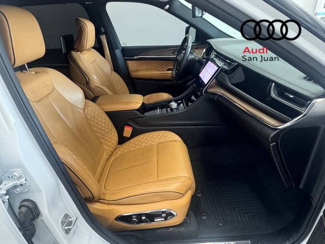 Used 2023 Jeep Grand Cherokee Summit w/ Adv Protech Group IV AWD/4WD image 26