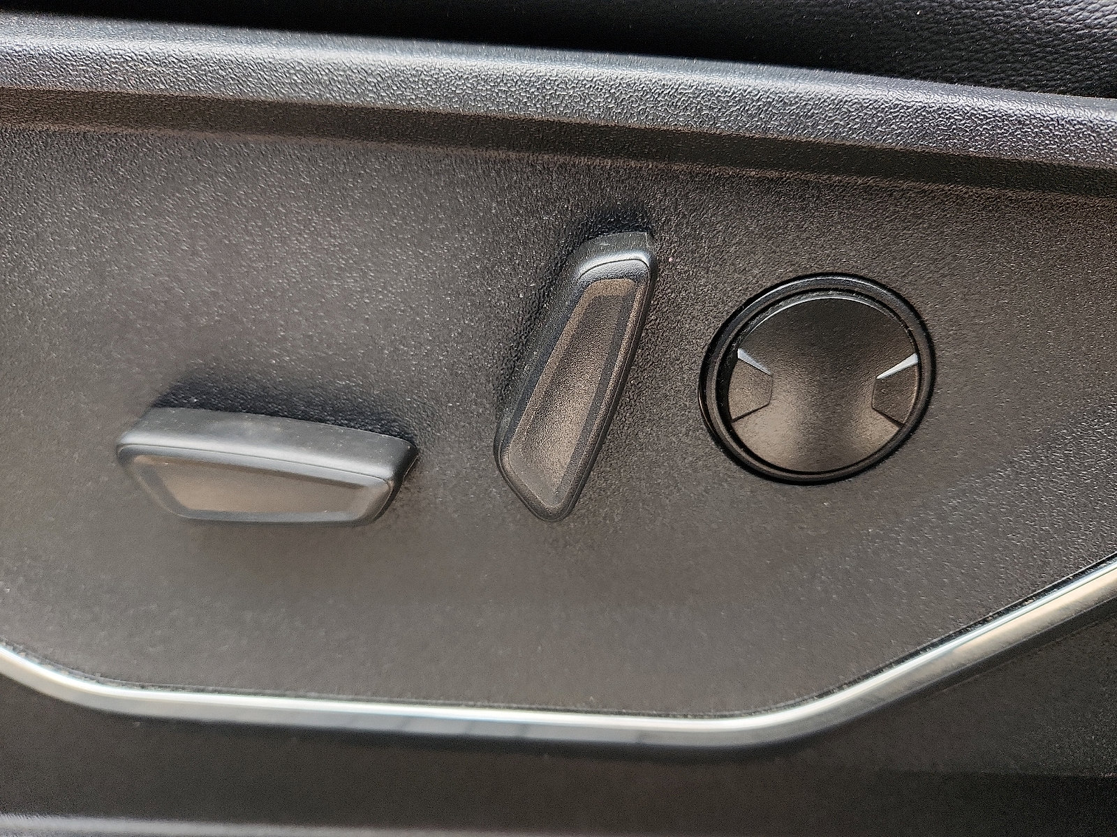 Used 2024 Ford F250 Lariat w/ Lariat Ultimate Package image 13