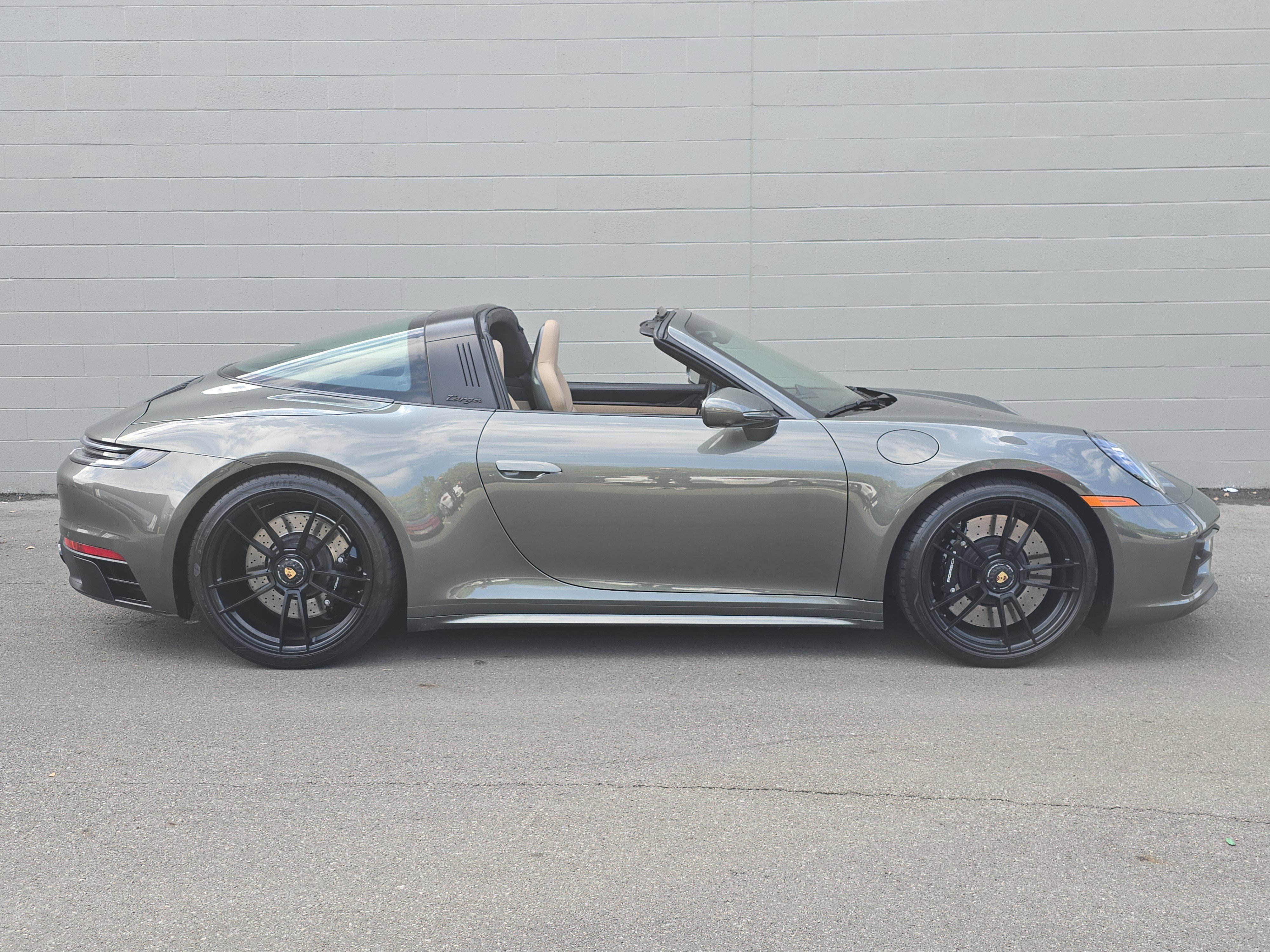Certified 2023 Porsche 911 Targa 4 GTS image 11