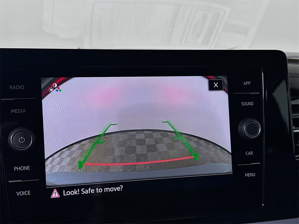 Used 2025 Volkswagen Jetta SE image 23