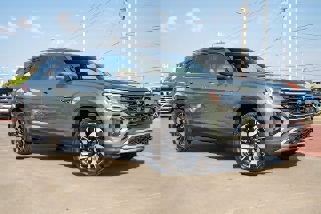 New 2026 Volkswagen Atlas Cross Sport SE image 8