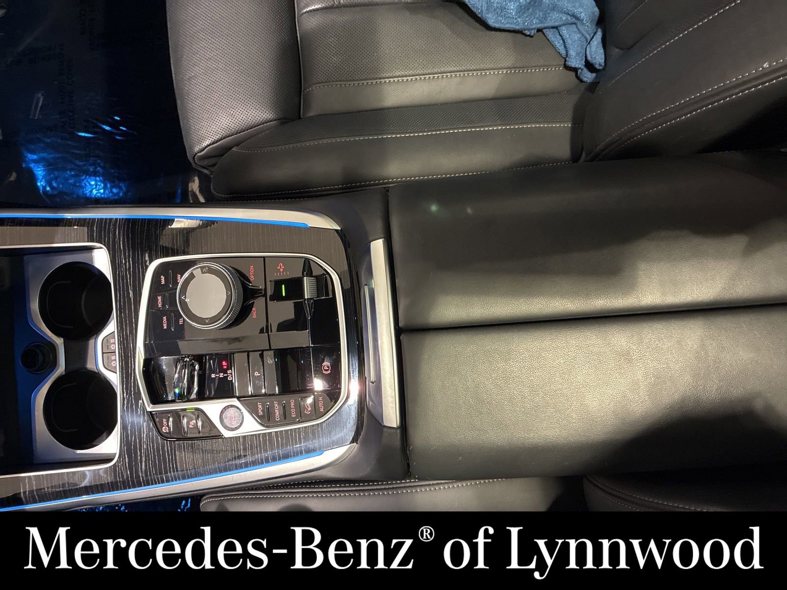 Used 2025 BMW X7 M60i AWD/4WD image 27