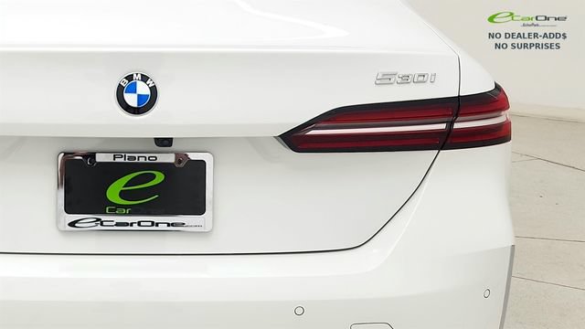 Used 2024 BMW 530i w/ Premium Package RWD image 27