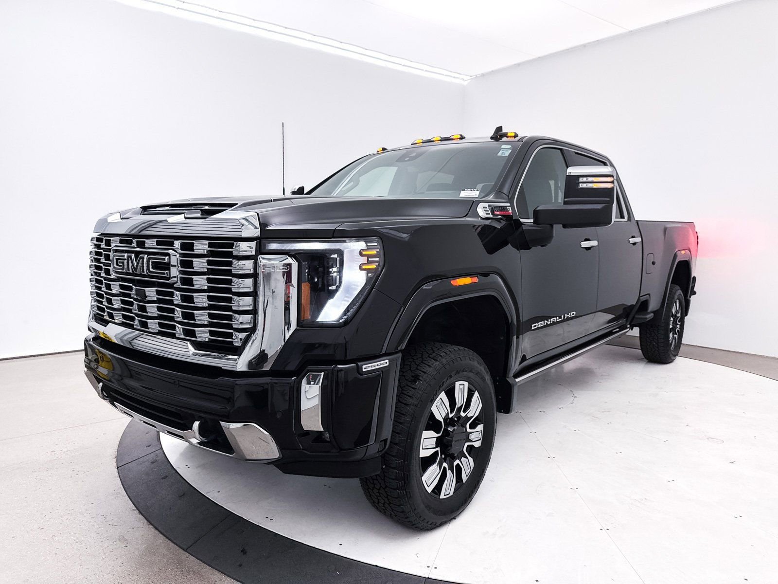 Used 2024 GMC Sierra 2500 Denali w/ Denali Reserve Package AWD/4WD image 17