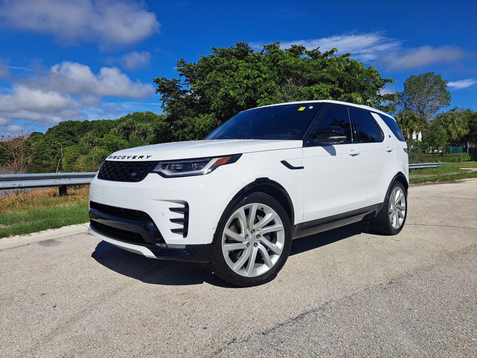 Used 2022 Land Rover Discovery S R-Dynamic