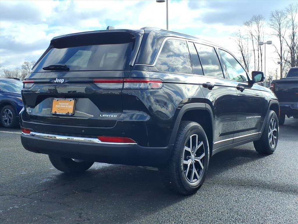 Certified 2024 Jeep Grand Cherokee Limited image 18