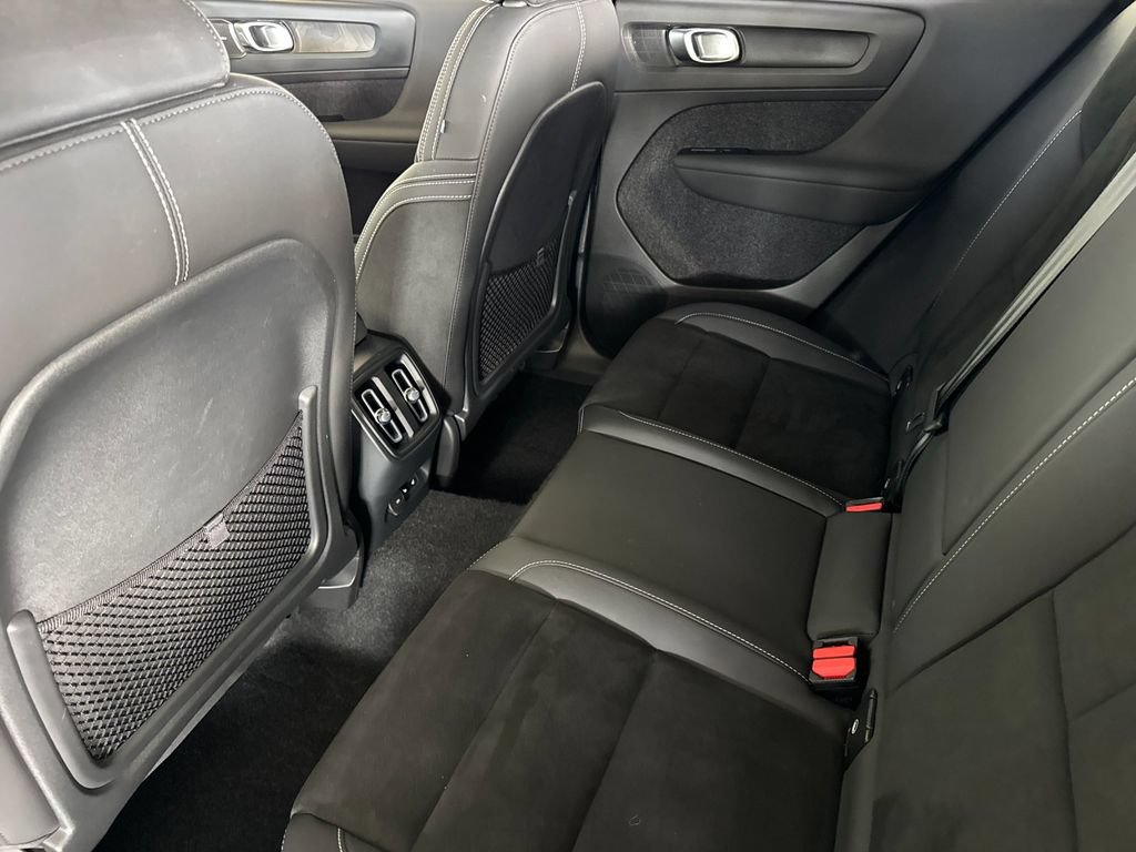 Certified 2023 Volvo C40 P8 Recharge Ultimate AWD/4WD image 11
