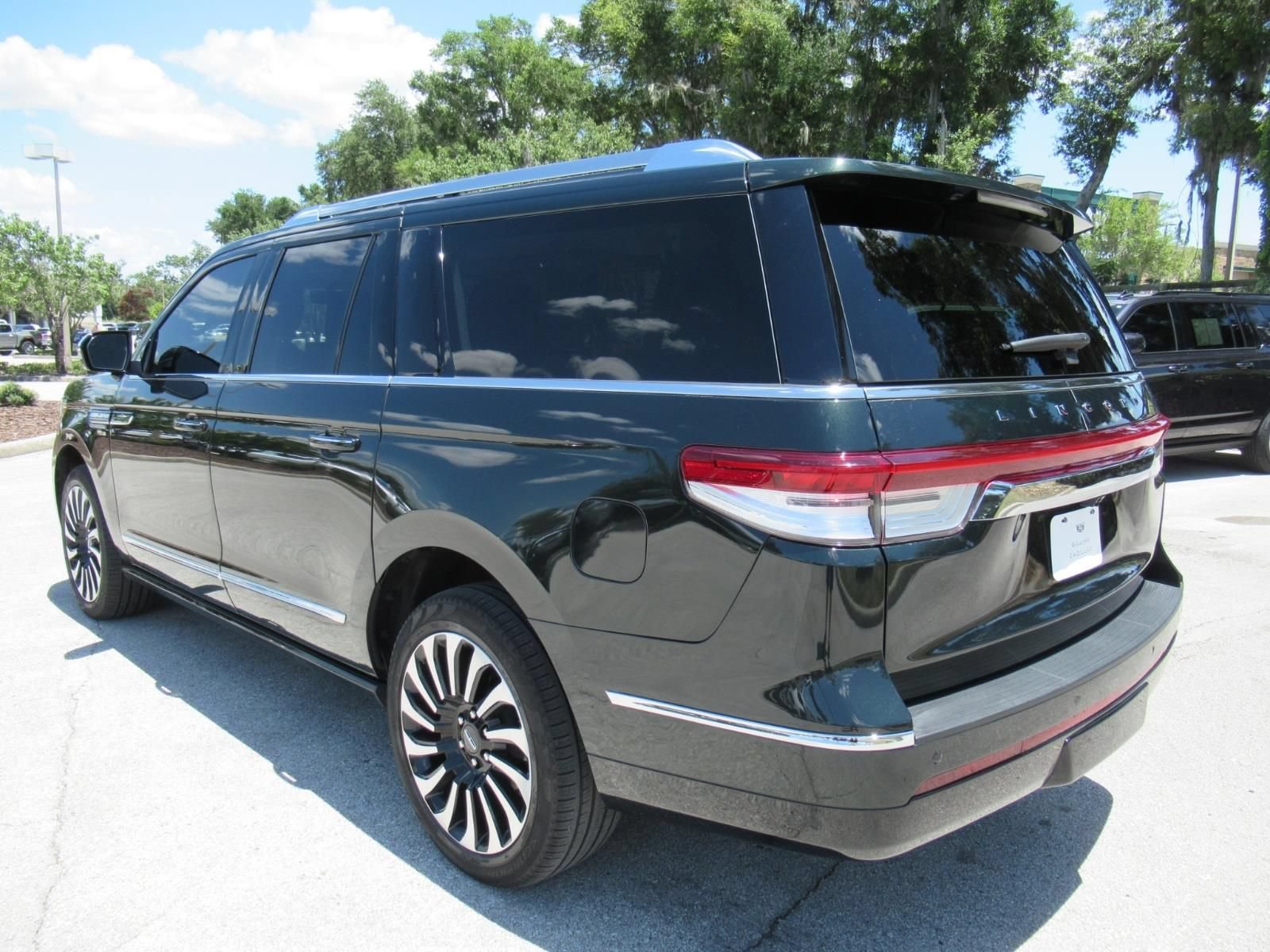 Used 2023 Lincoln Navigator L Black Label AWD/4WD image 6