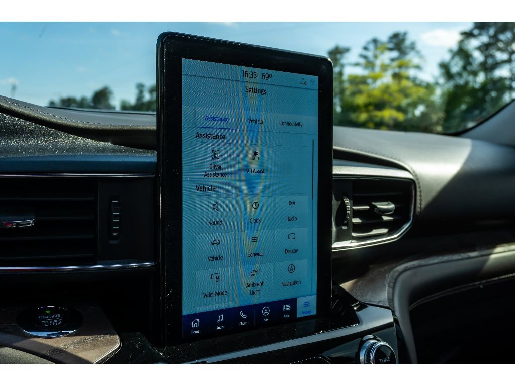 Used 2021 Ford Explorer Platinum w/ Equipment Group 601A image 25