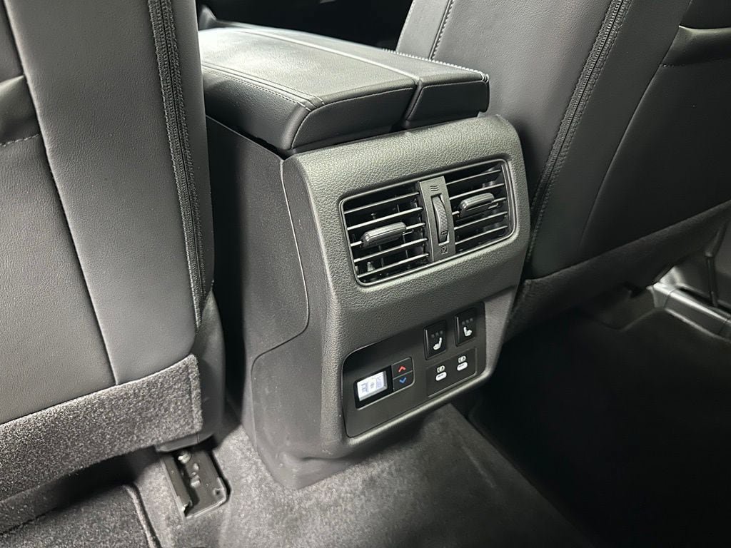 Used 2026 Nissan Rogue Platinum w/ Platinum Premium Package AWD/4WD image 50