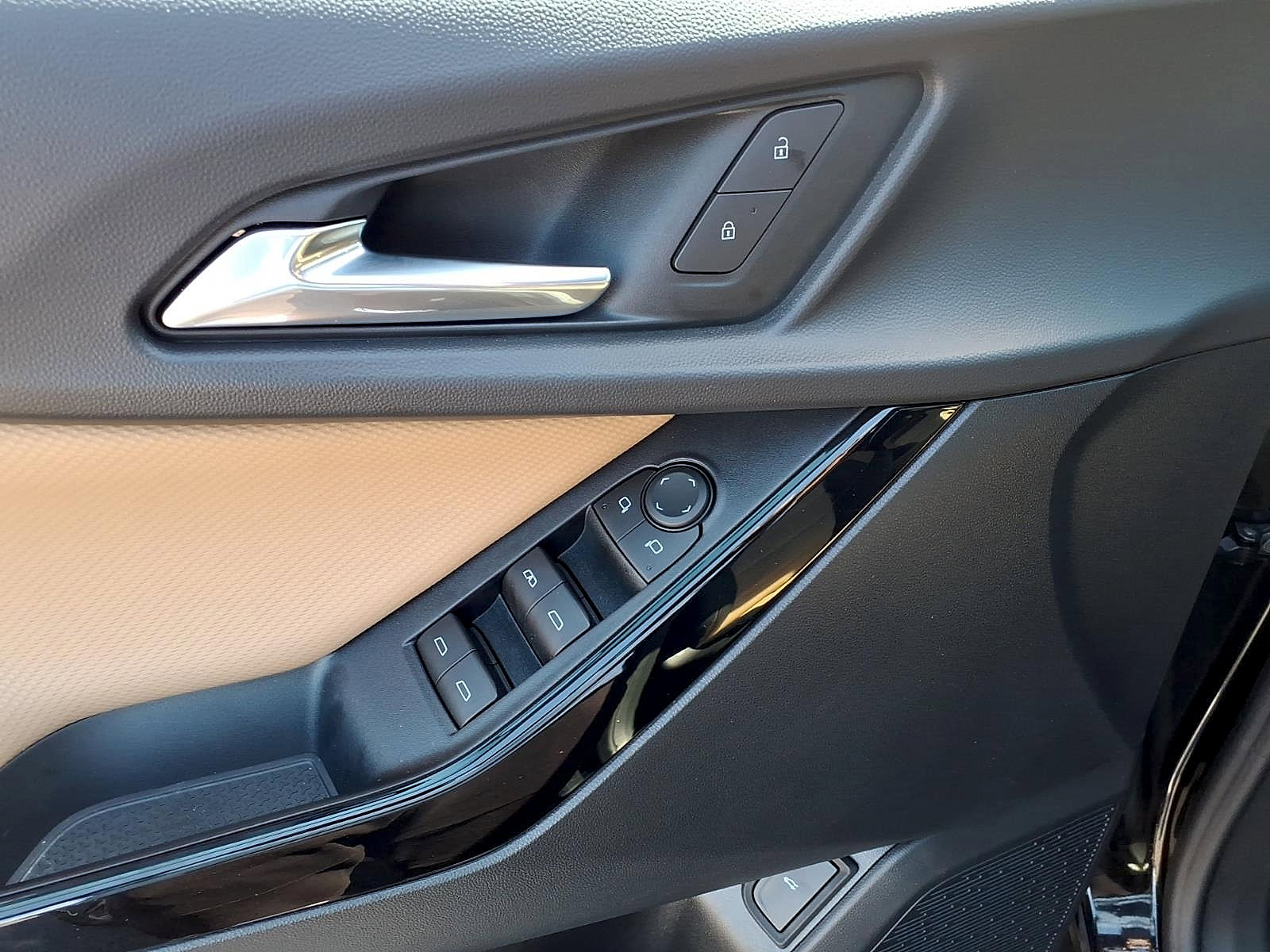 Certified 2026 Chevrolet Equinox ACTIV w/ Safety and Technology Package image 11